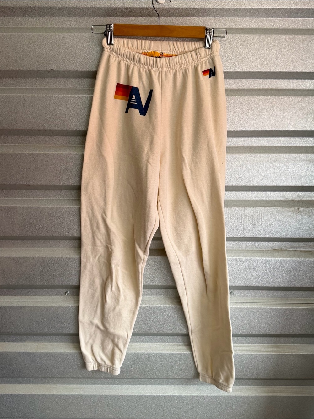 Aviator nation logo sweatpants in vintage white